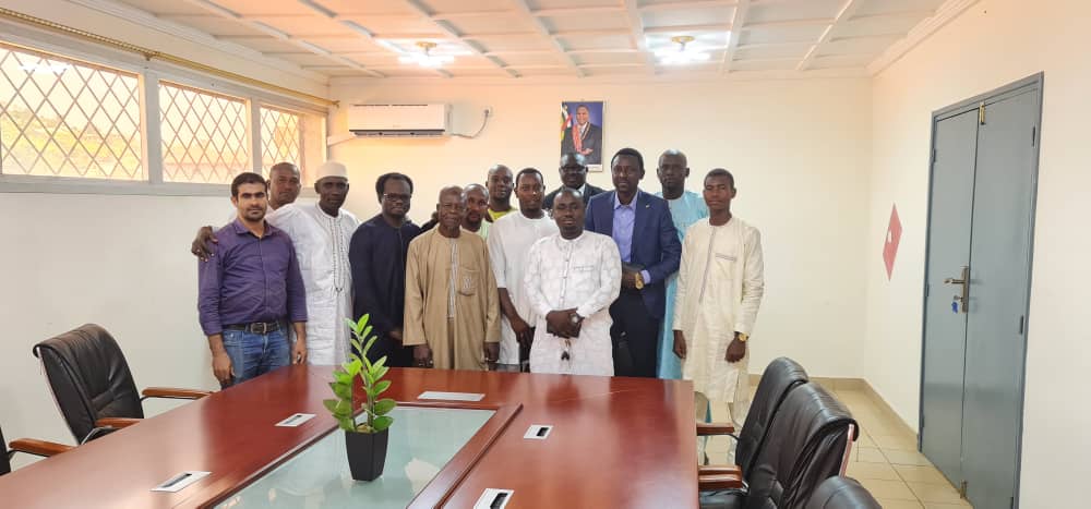 Photo de famille à l'issue d'une rencontre institutionnelle
